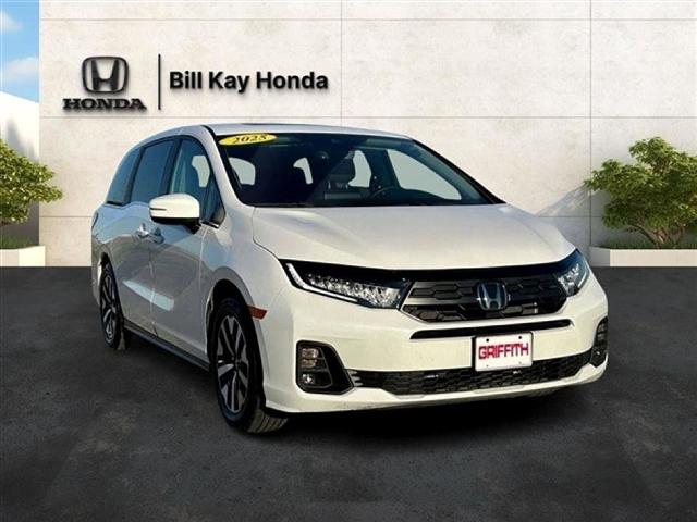 used 2025 Honda Odyssey car, priced at $40,977