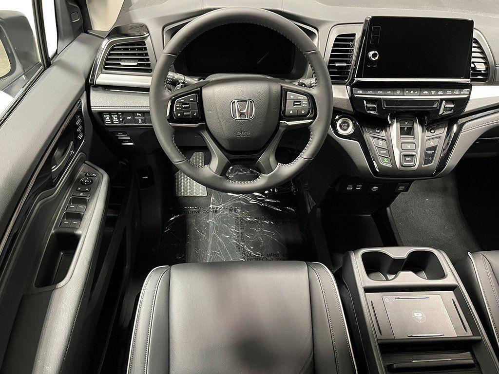 new 2026 Honda Odyssey car, priced at $46,532