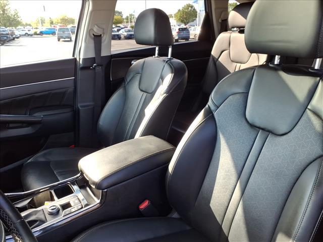 used 2022 Kia Sorento car, priced at $21,912