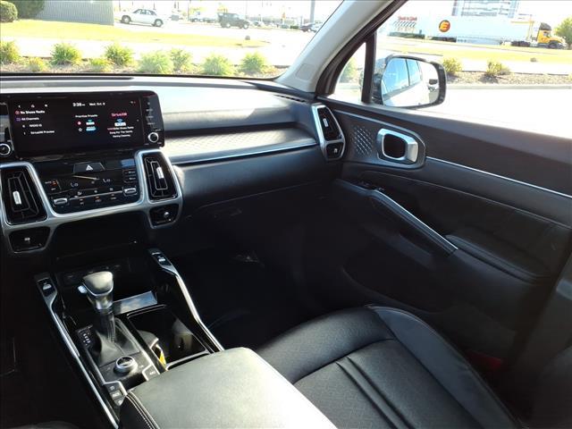used 2022 Kia Sorento car, priced at $21,912