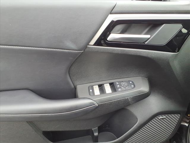 used 2025 Mitsubishi Outlander car, priced at $27,487