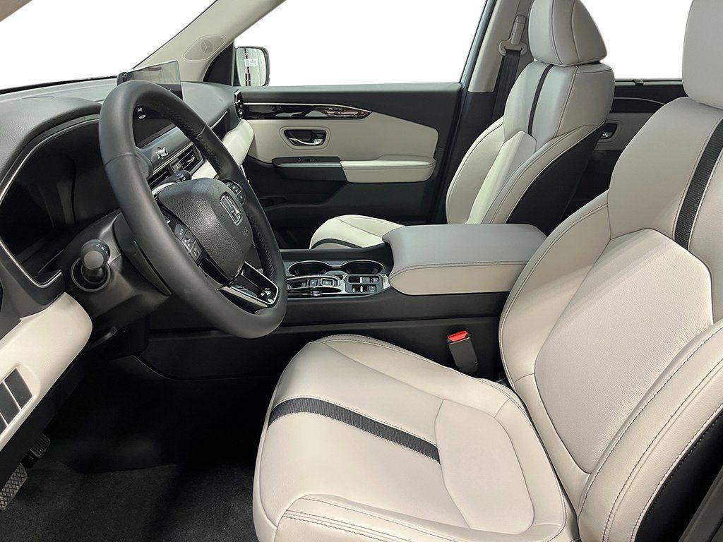new 2026 Honda Pilot car, priced at $48,090