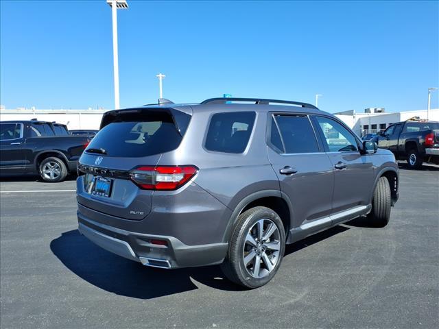 2024 Modern Steel Metallic Honda Pilot