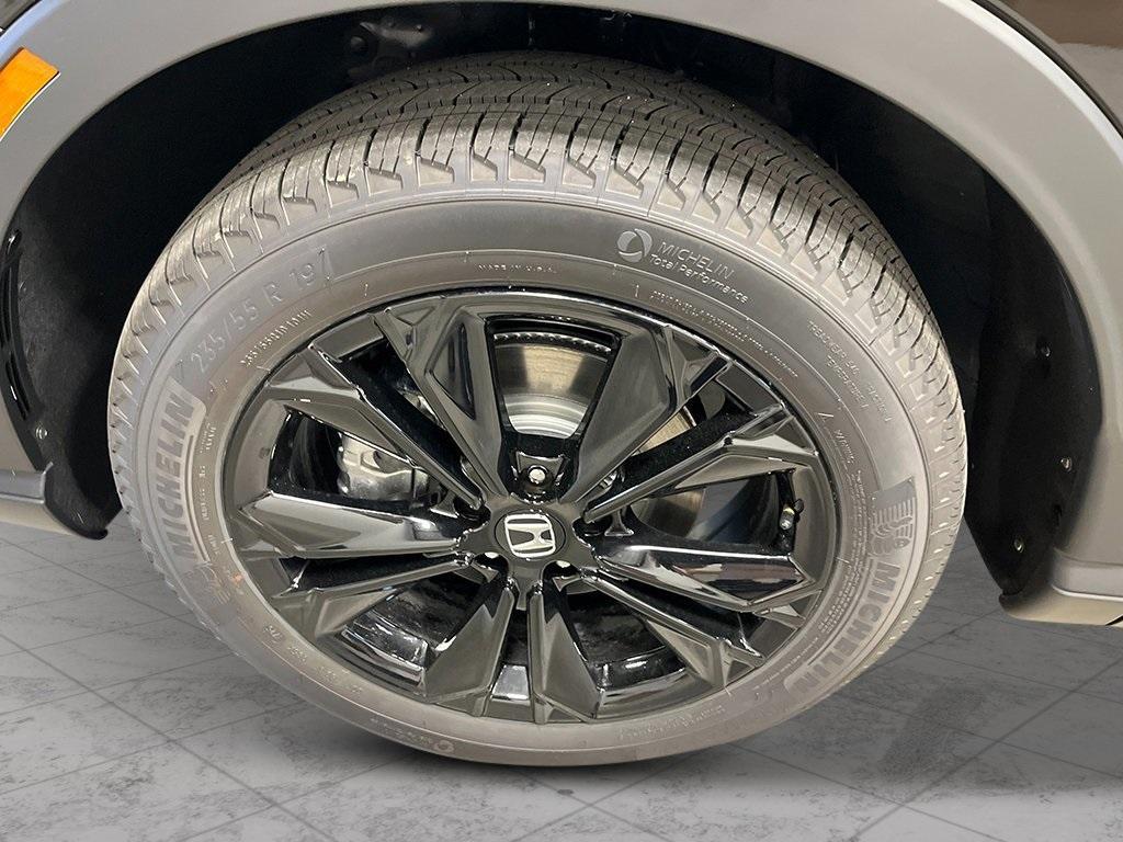 new 2026 Honda CR-V Hybrid car, priced at $41,899