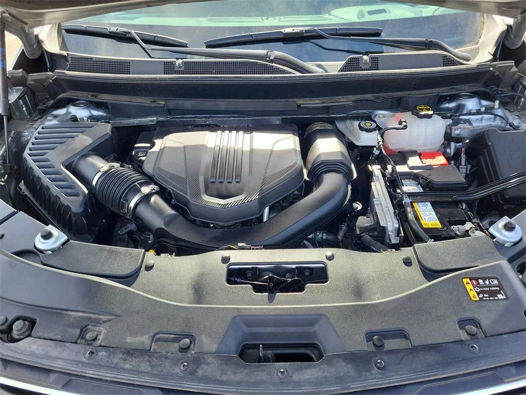 used 2025 Chevrolet Traverse car, priced at $36,503