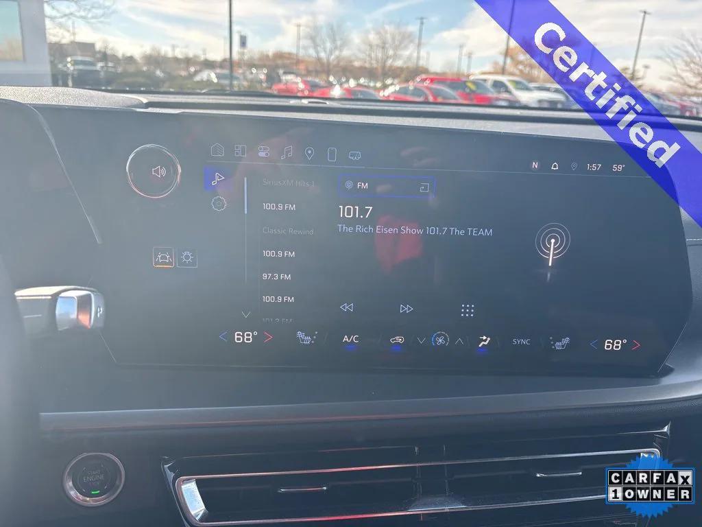 used 2025 Chevrolet Traverse car, priced at $38,999