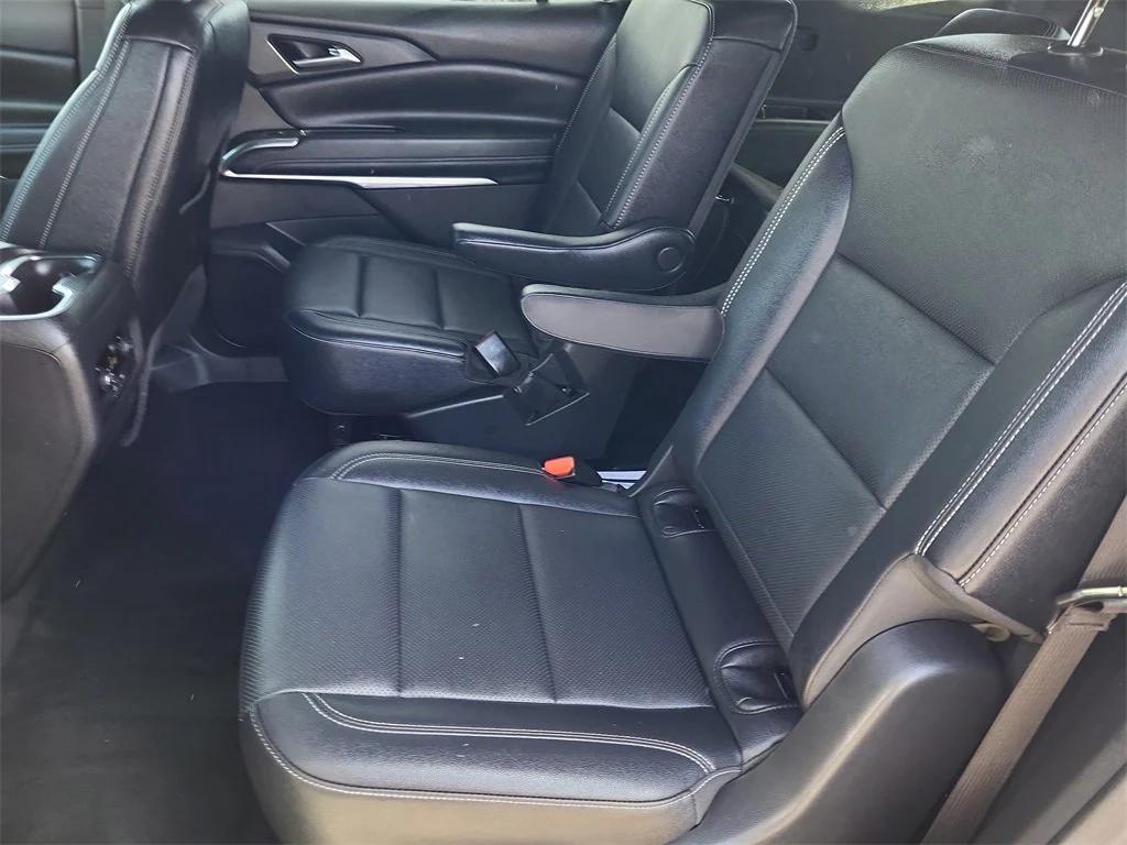 used 2025 Chevrolet Traverse car, priced at $36,503