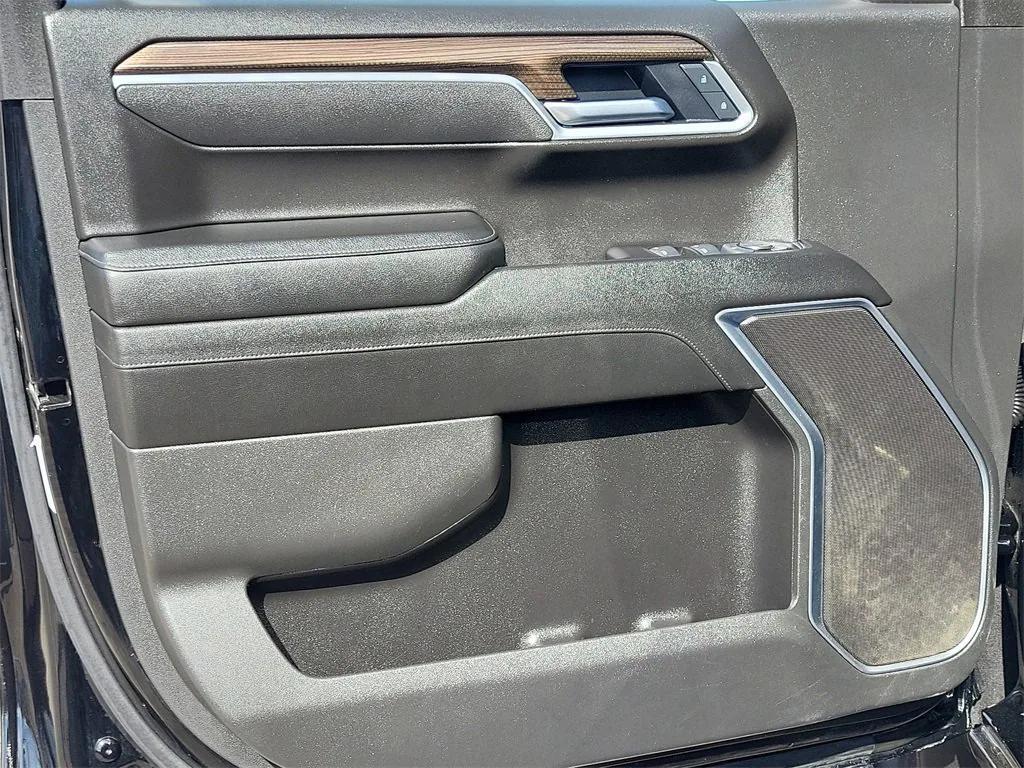 used 2025 Chevrolet Silverado 1500 car, priced at $43,216