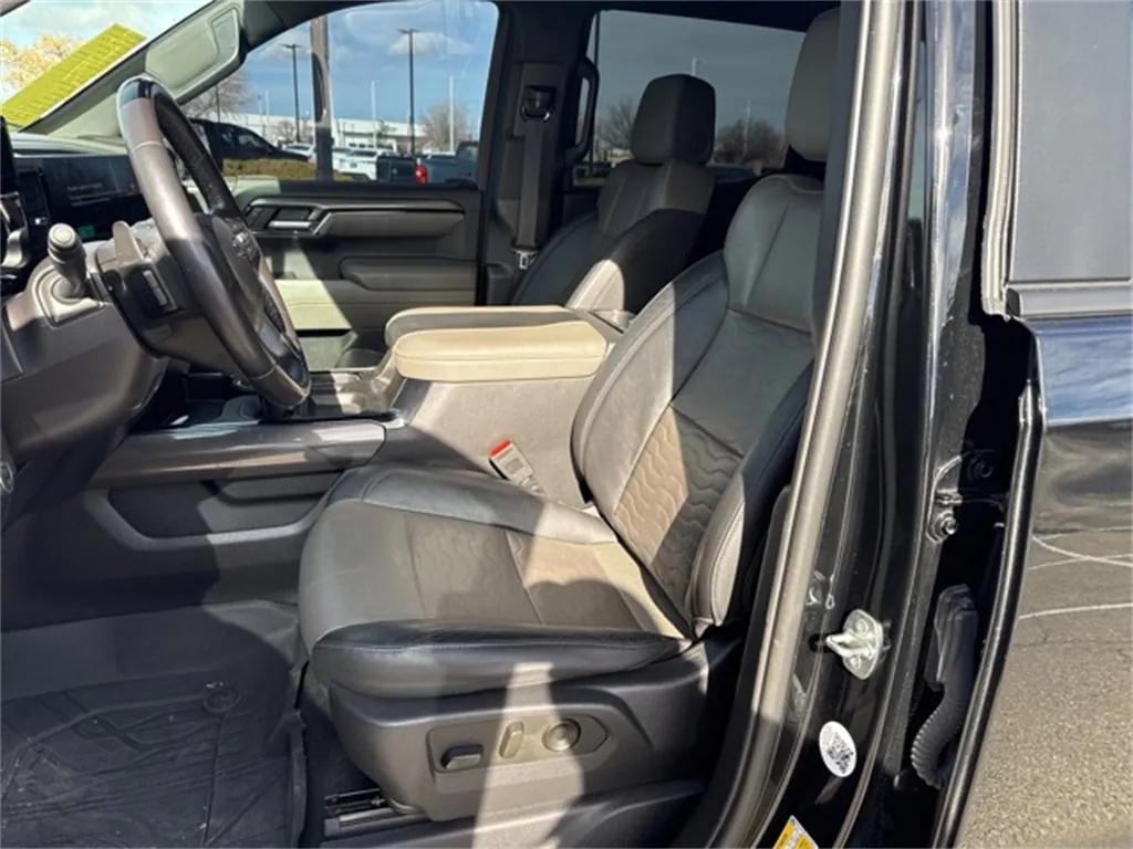 used 2023 Chevrolet Silverado 1500 car