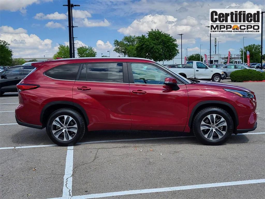 used 2023 Toyota Highlander car, priced at $32,707