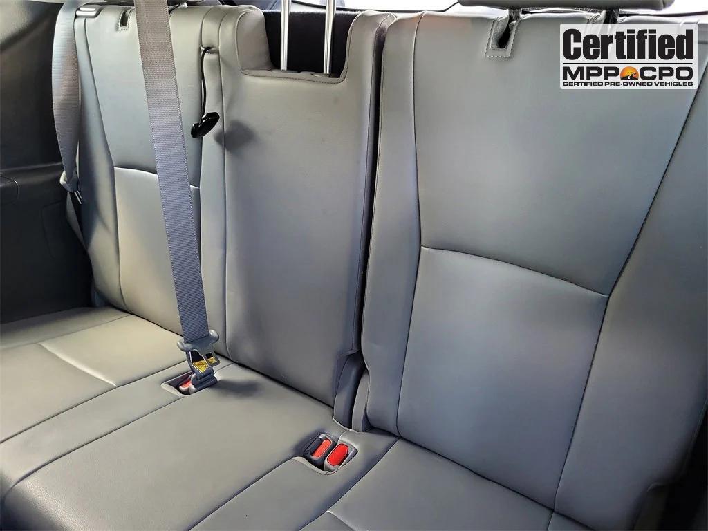 used 2023 Toyota Highlander car, priced at $32,707