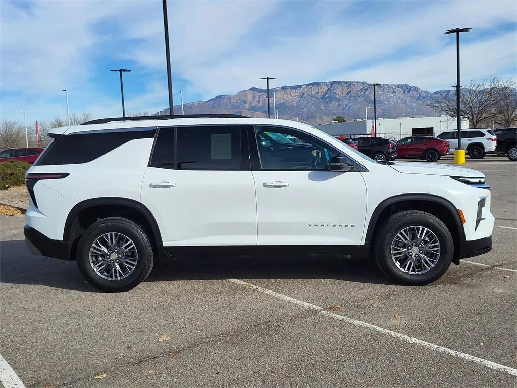 used 2025 Chevrolet Traverse car, priced at $37,250