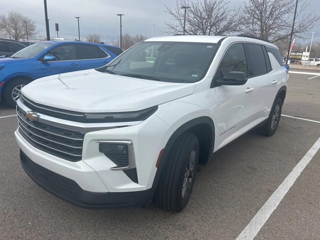 used 2025 Chevrolet Traverse car, priced at $35,724