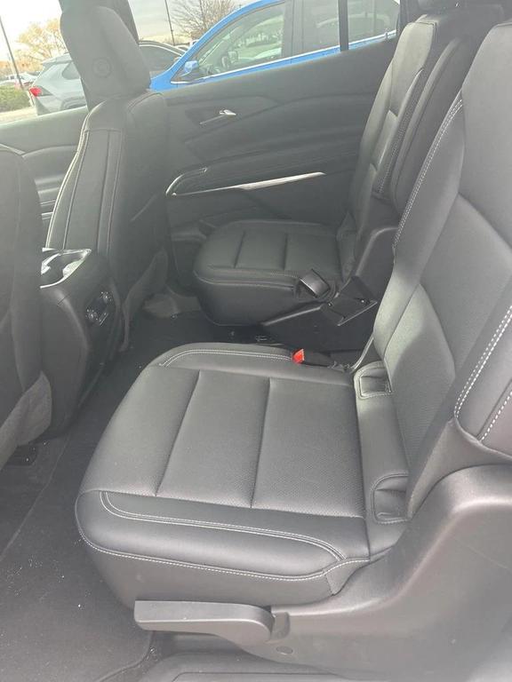 used 2025 Chevrolet Traverse car, priced at $35,724