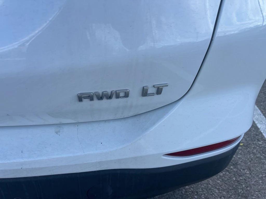 used 2024 Chevrolet Equinox car, priced at $25,999