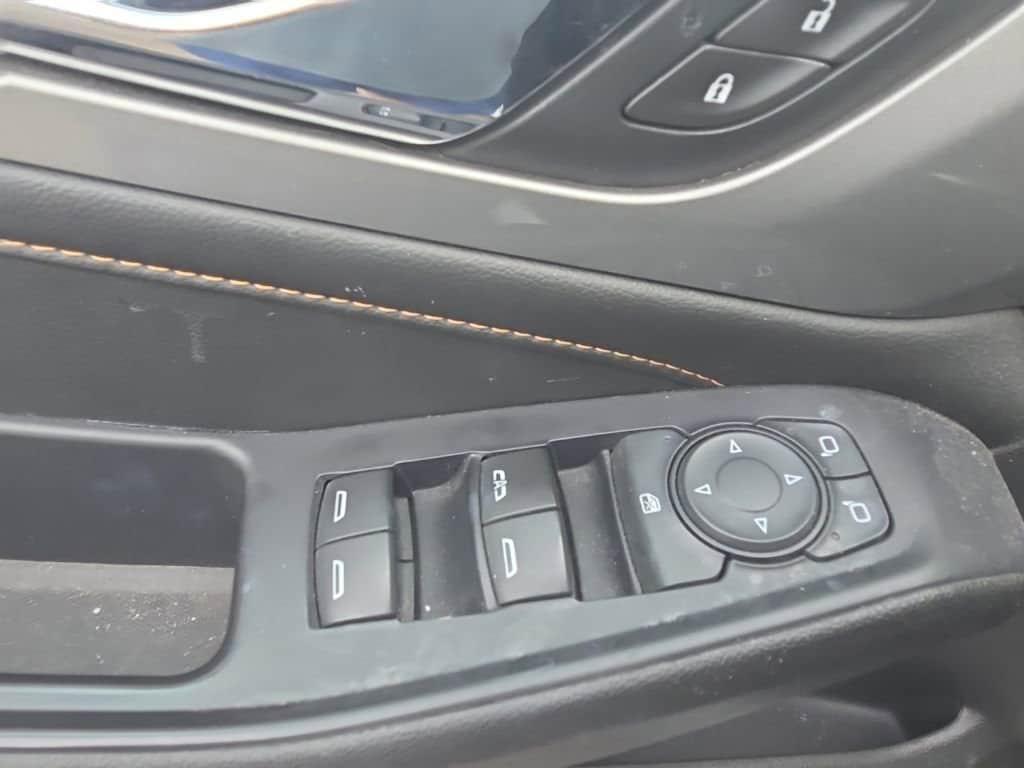 used 2021 Chevrolet Traverse car, priced at $26,850