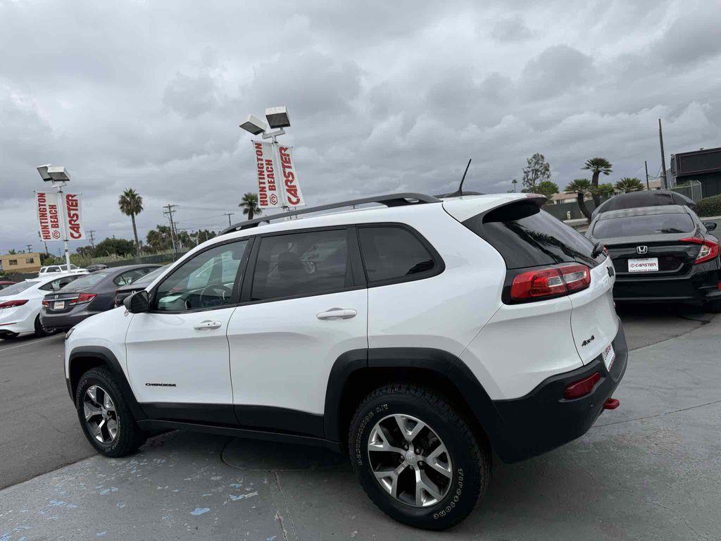 used 2018 Jeep Cherokee car, priced at $13,987