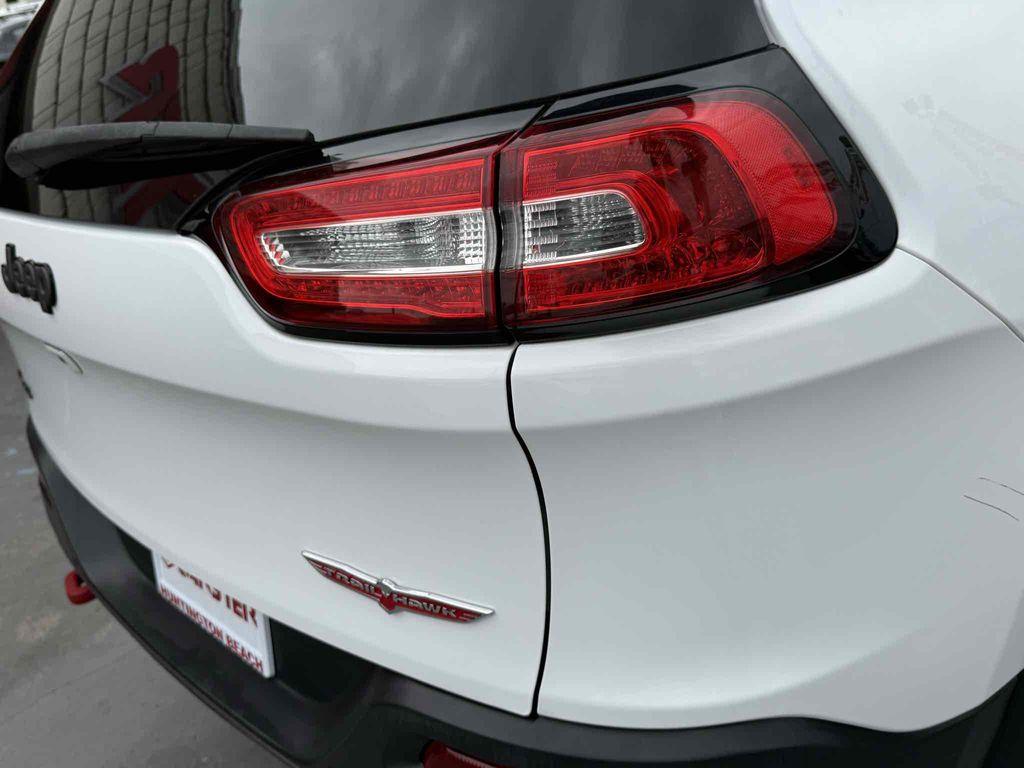 used 2018 Jeep Cherokee car, priced at $13,987