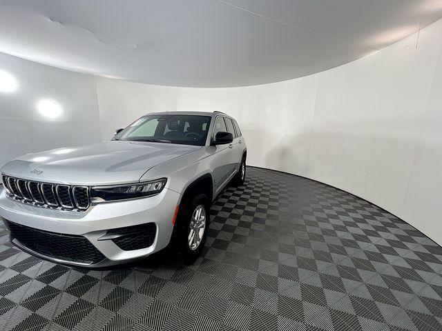 new 2025 Jeep Grand Cherokee car, priced at $34,270