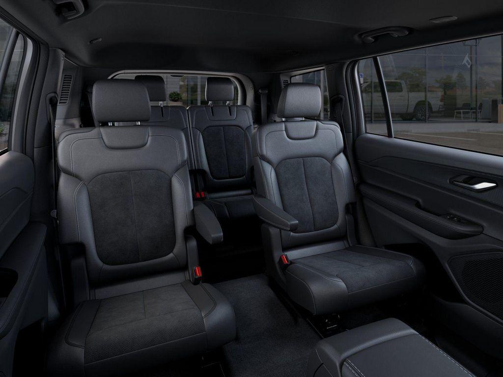 new 2025 Jeep Grand Cherokee L car, priced at $39,780