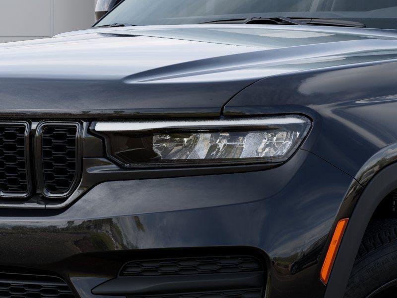 new 2025 Jeep Grand Cherokee car, priced at $37,225