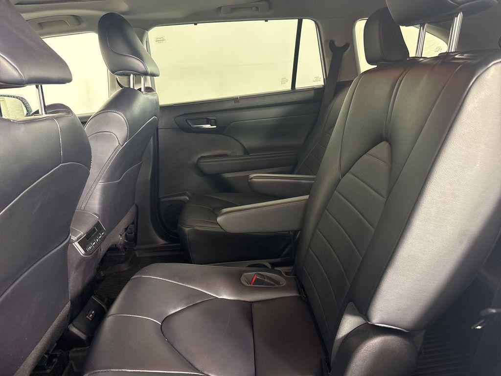used 2023 Toyota Highlander car, priced at $34,995