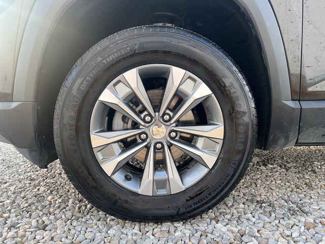 used 2025 Chevrolet Equinox car, priced at $23,595