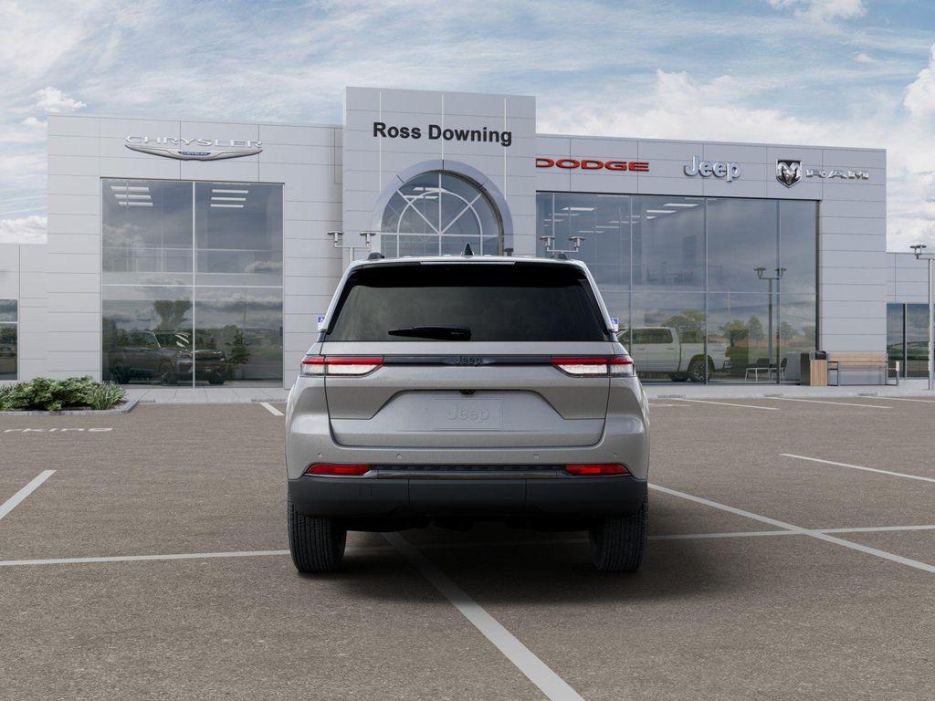 new 2025 Jeep Grand Cherokee car, priced at $37,580