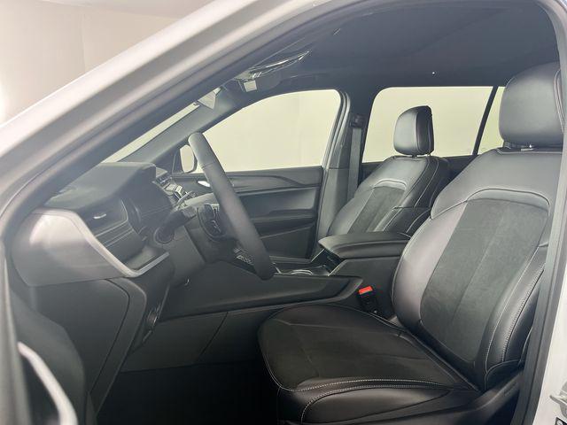 new 2025 Jeep Grand Cherokee L car, priced at $42,650