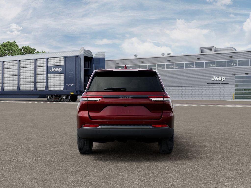 new 2026 Jeep Grand Cherokee car, priced at $41,100