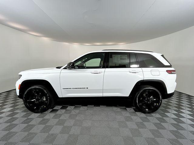 new 2025 Jeep Grand Cherokee car, priced at $41,370
