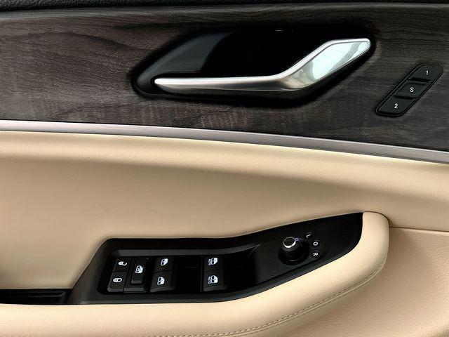 new 2025 Jeep Grand Cherokee car, priced at $41,370