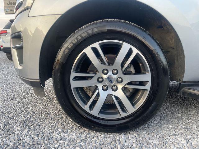 used 2024 Ford Expedition car, priced at $45,021