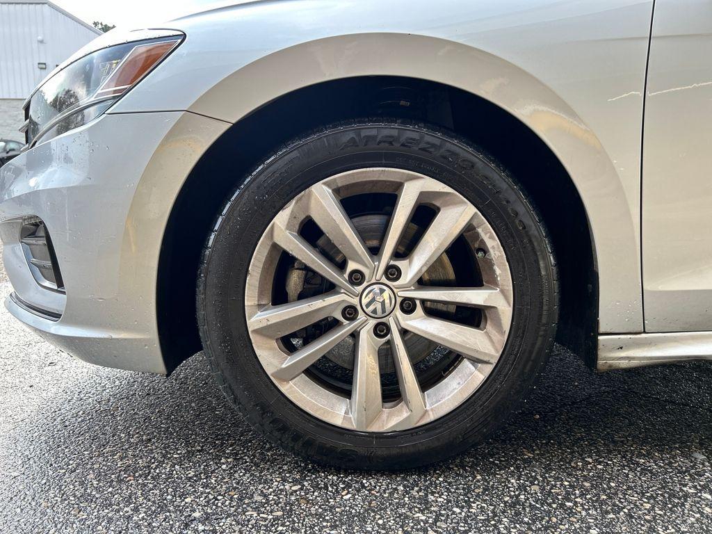 used 2020 Volkswagen Passat car, priced at $9,250