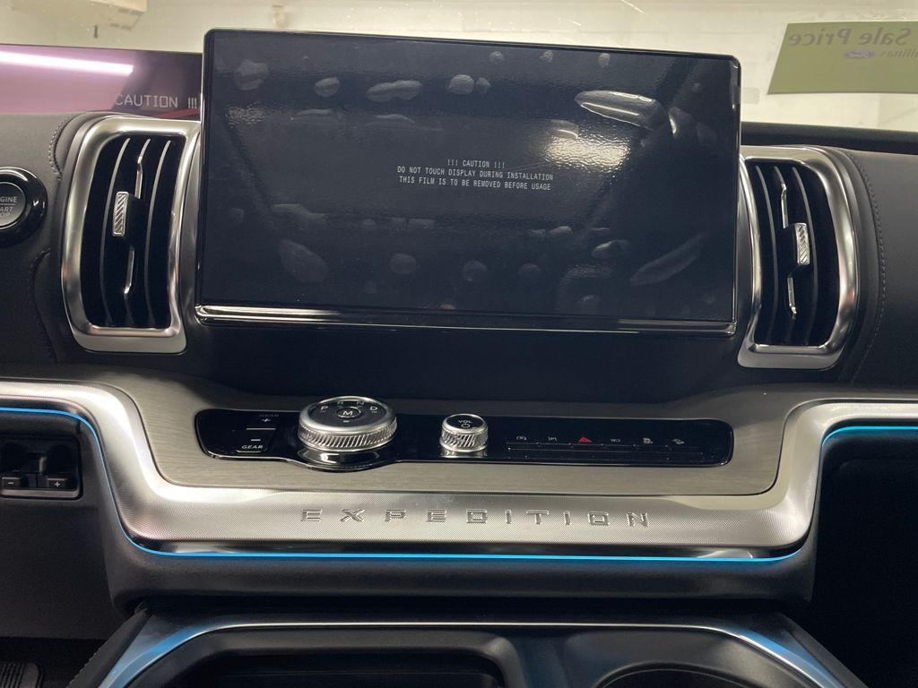 new 2025 Ford Expedition Max car, priced at $79,606