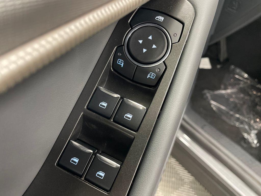 new 2025 Ford Explorer car, priced at $39,370