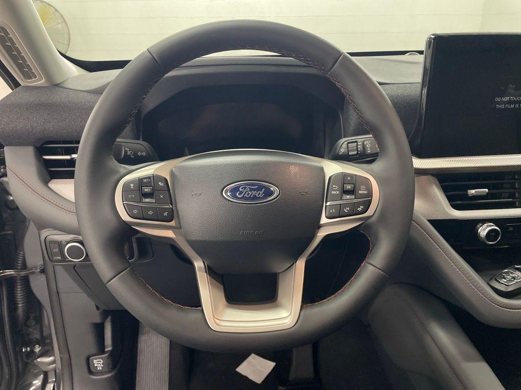 new 2025 Ford Explorer car, priced at $39,370