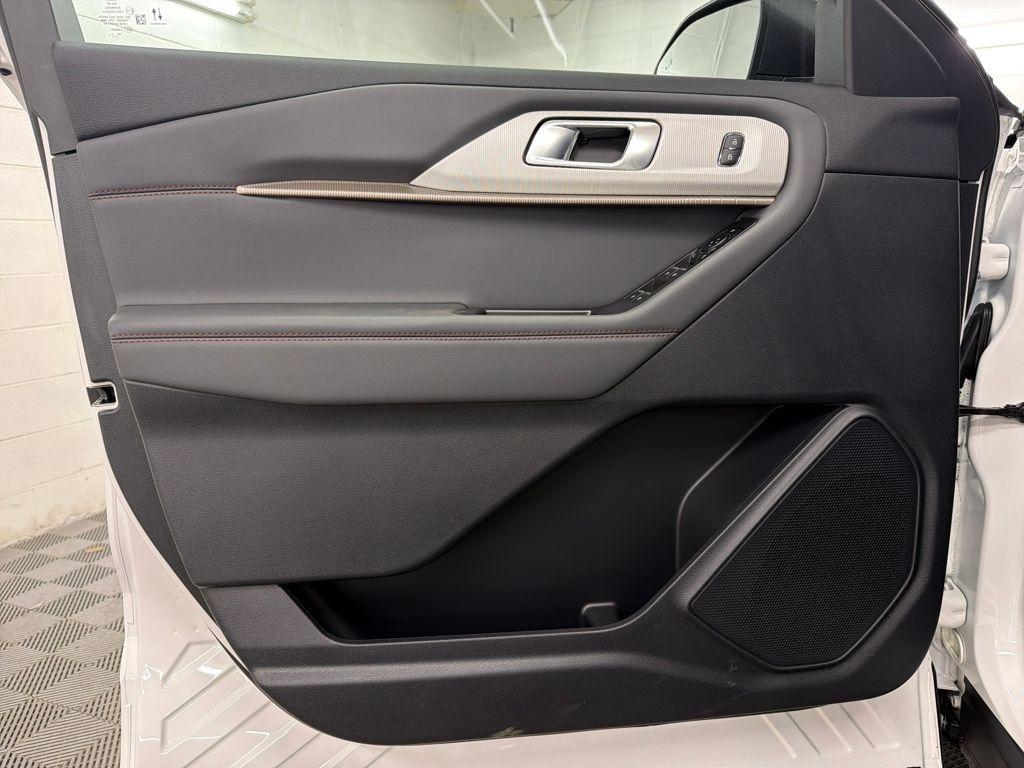 new 2026 Ford Explorer car, priced at $39,625