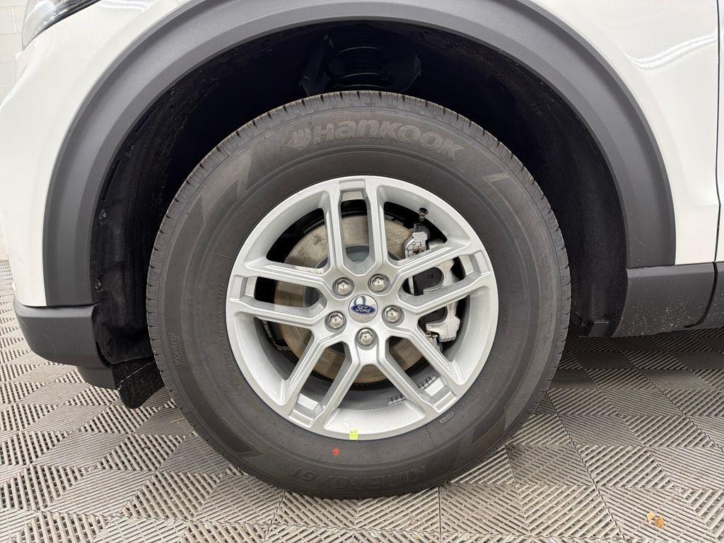 new 2026 Ford Explorer car, priced at $39,625