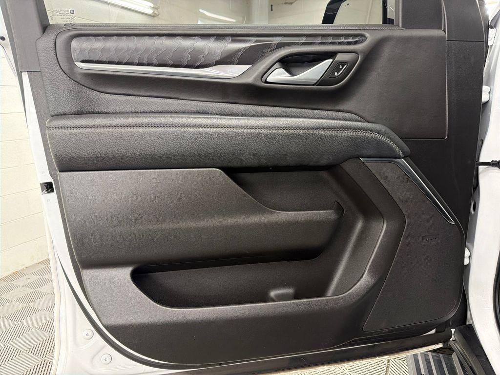 used 2022 GMC Yukon car, priced at $45,990