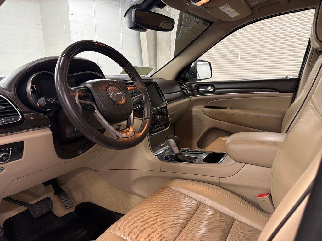 used 2021 Jeep Grand Cherokee car, priced at $25,590