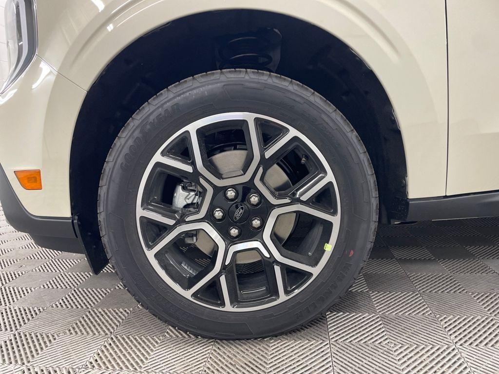 new 2025 Ford Maverick car, priced at $37,018