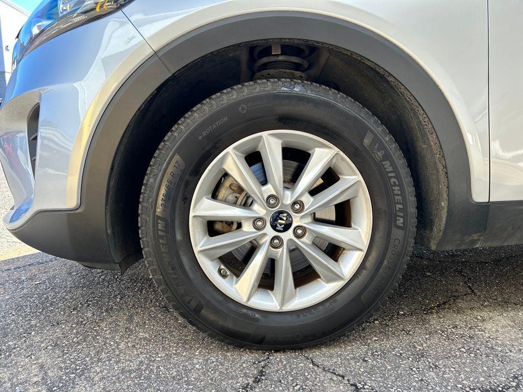 used 2019 Kia Sorento car, priced at $13,250