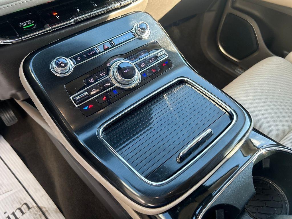 used 2022 Lincoln Nautilus car, priced at $32,506