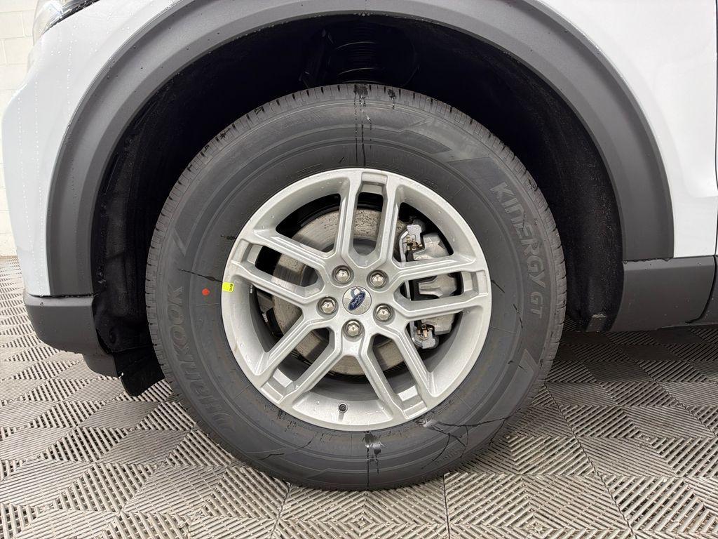 new 2026 Ford Explorer car, priced at $38,878