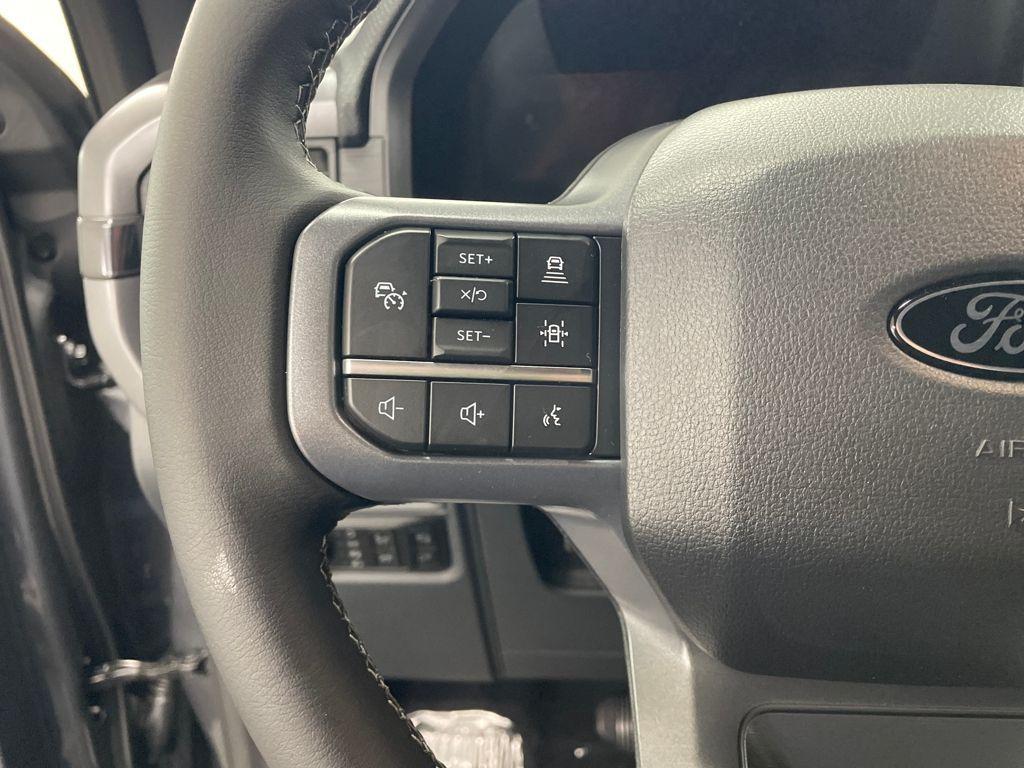 new 2025 Ford F-150 car, priced at $51,304