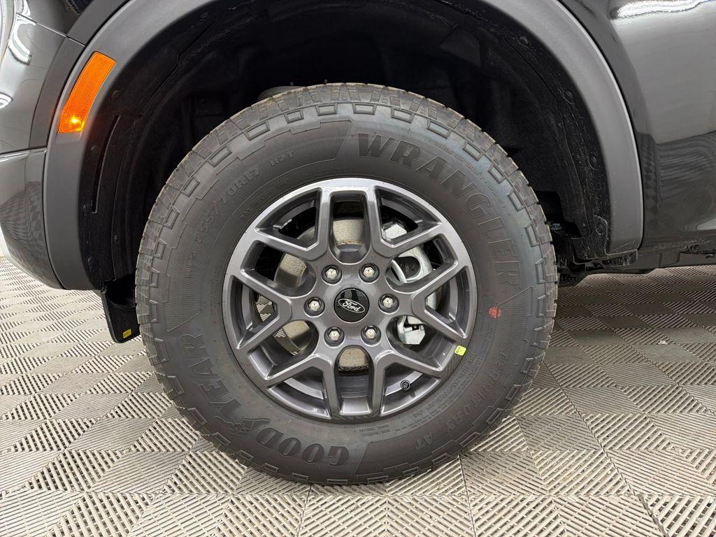 new 2025 Ford Ranger car, priced at $40,854