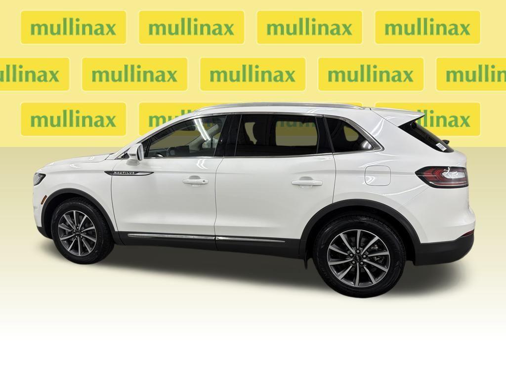 used 2022 Lincoln Nautilus car, priced at $20,990