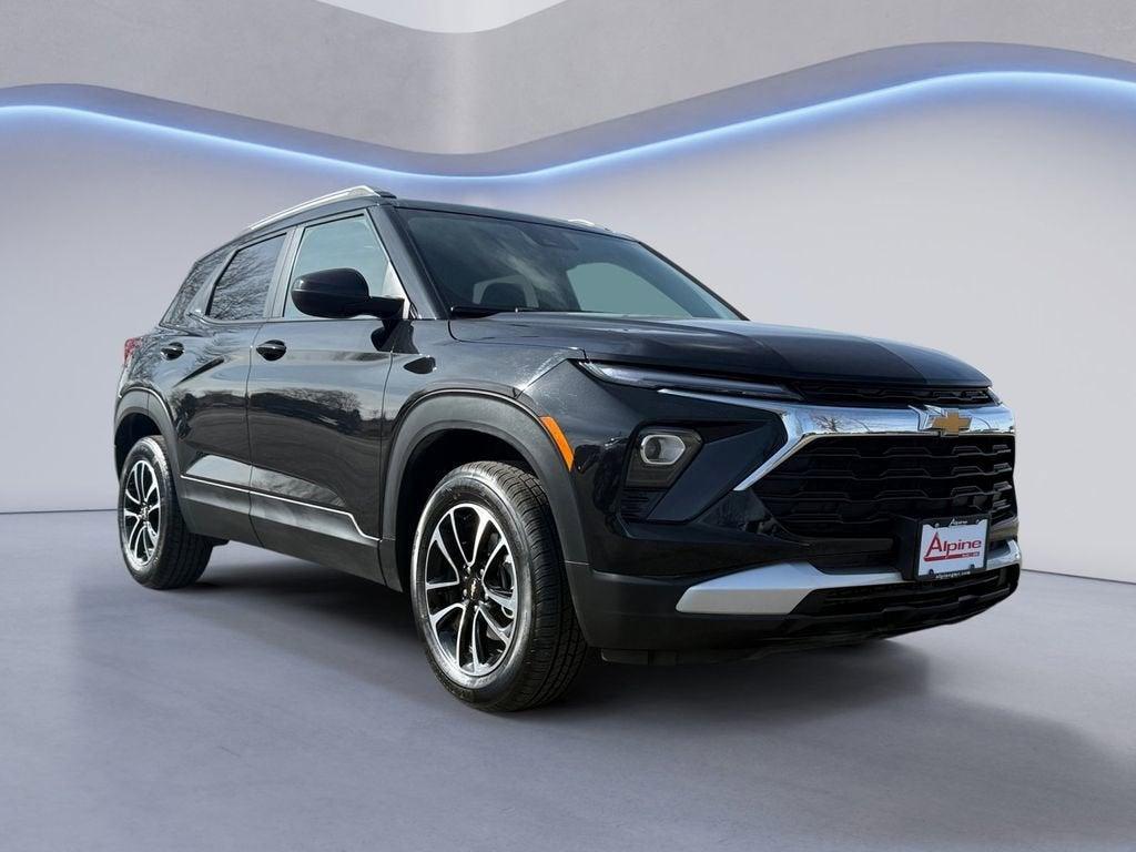 used 2025 Chevrolet TrailBlazer car, priced at $18,699