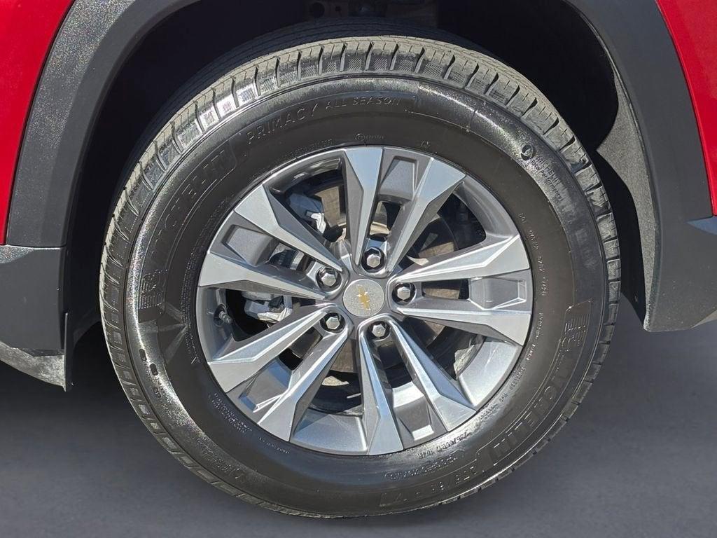 used 2025 Chevrolet Equinox car, priced at $19,699